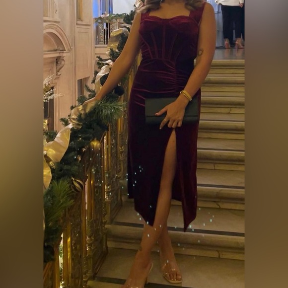 Red Velvet MIDI Wedding Guest Dress - Picture 1 of 1